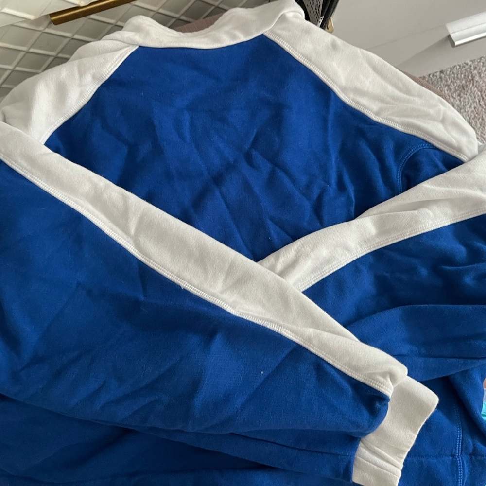 Adidas cropped sweatshirt